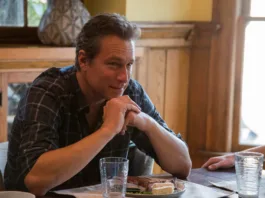 Και ο John Corbett στο cast του «The Boy Next Door»