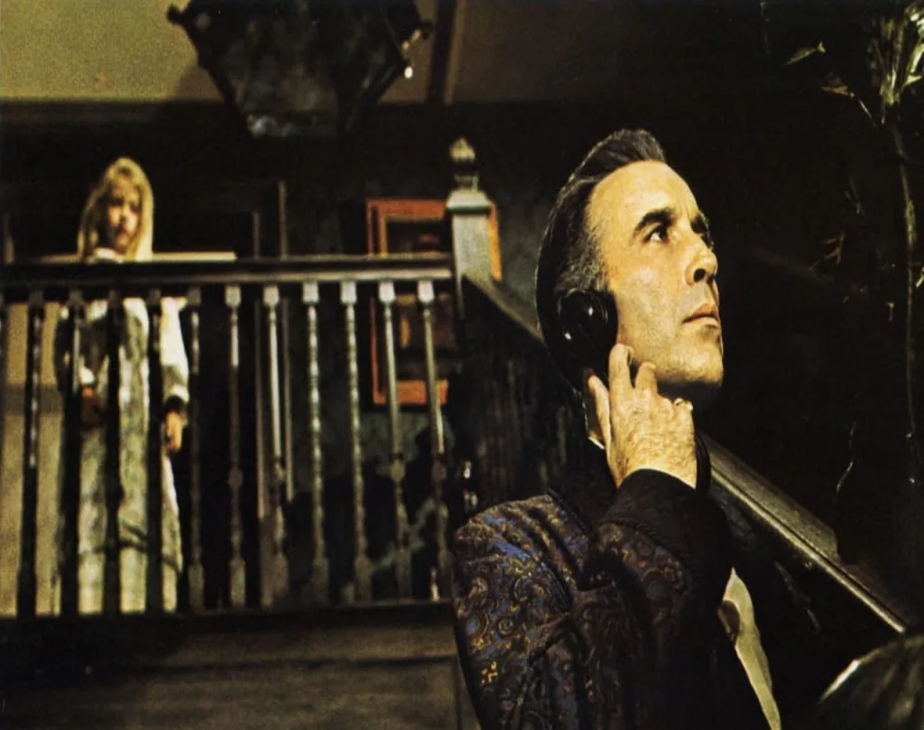 house dripped blood 3