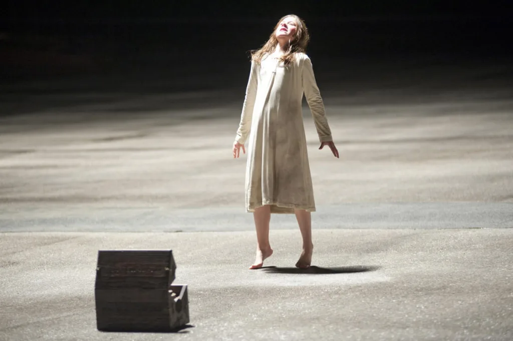 possession 2012 still 5