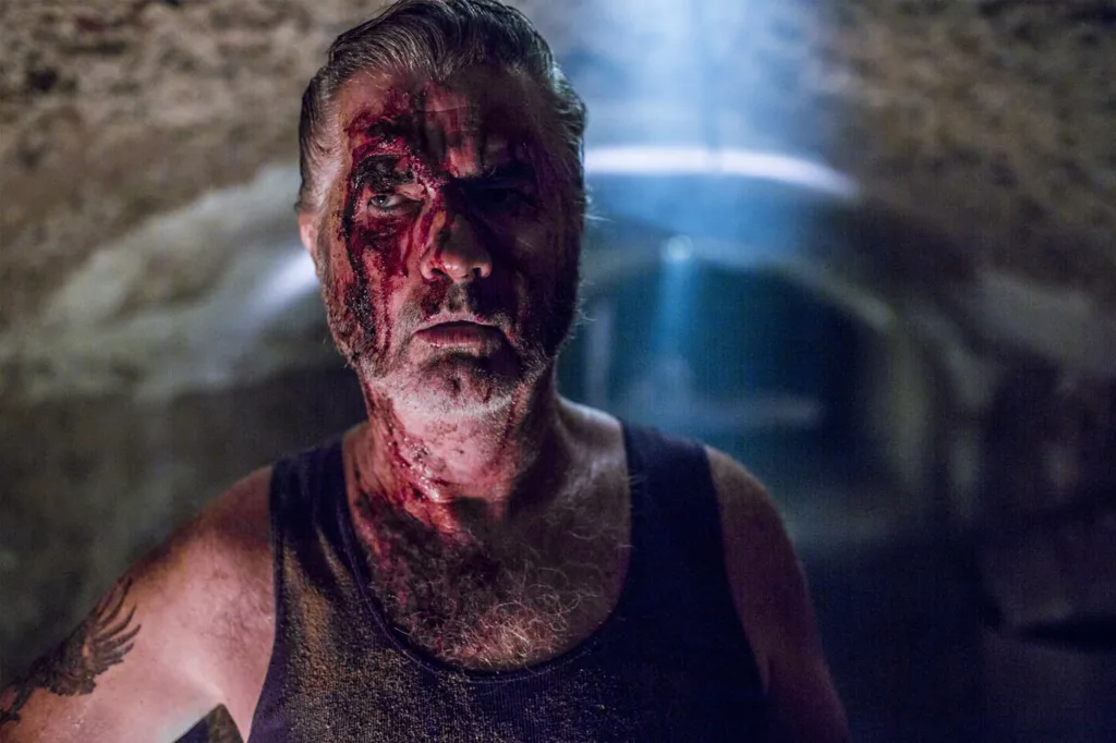 wolf creek 2013 still 4