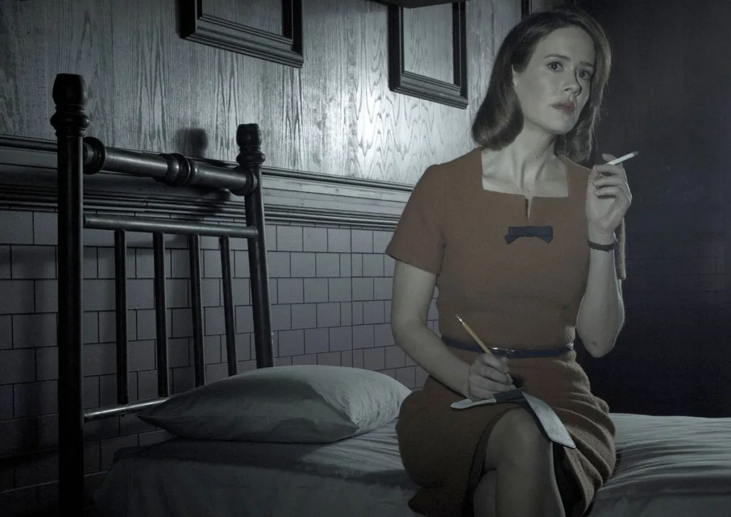 sarah paulson asylum