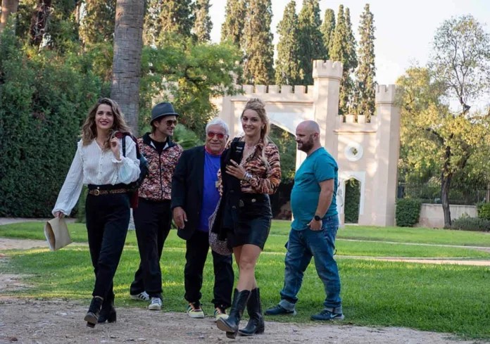 «Αόρατοι»: Ξεκίνησαν τα γυρίσματα της πρώτης κωμικής σειράς σε παραγωγή COSMOTE TV
