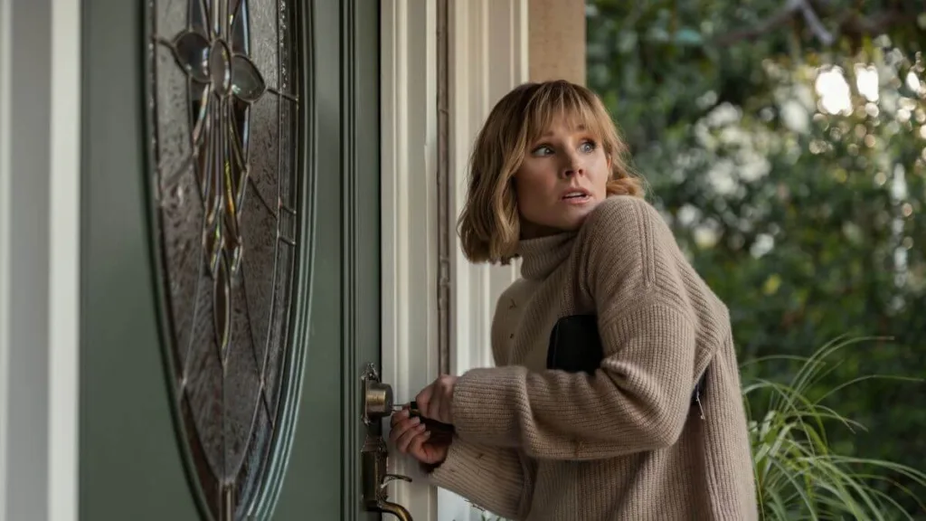 Kristen Bell στο The Woman in the House Across the Street from the Girl in the Window